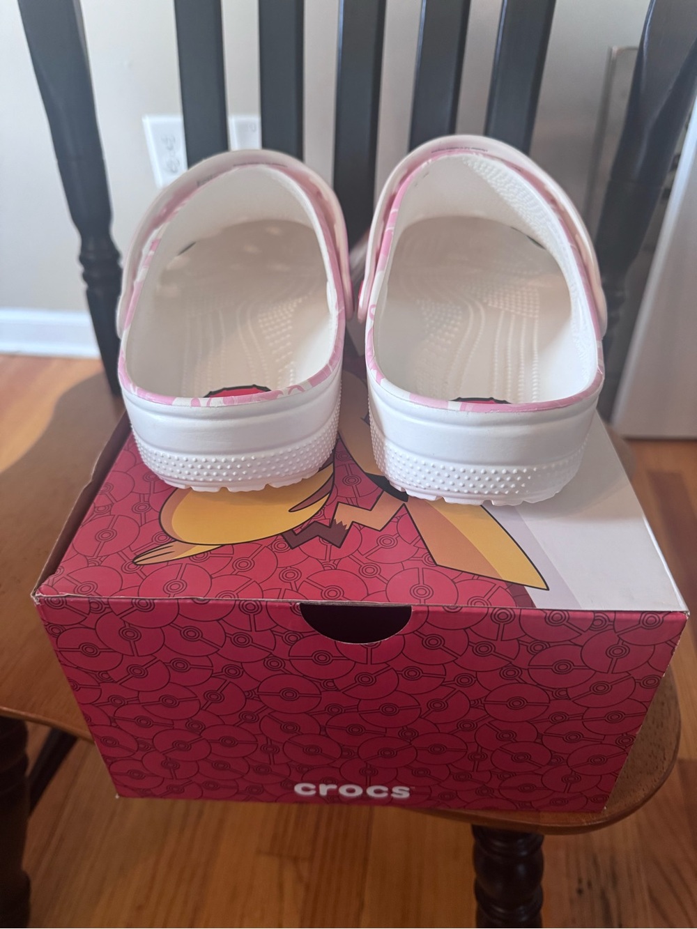 CROCS Classic Clogs Pink Pokémon Jigglypuff with Jibbitz Mens 10 Womens 12 - Picture 8 of 9